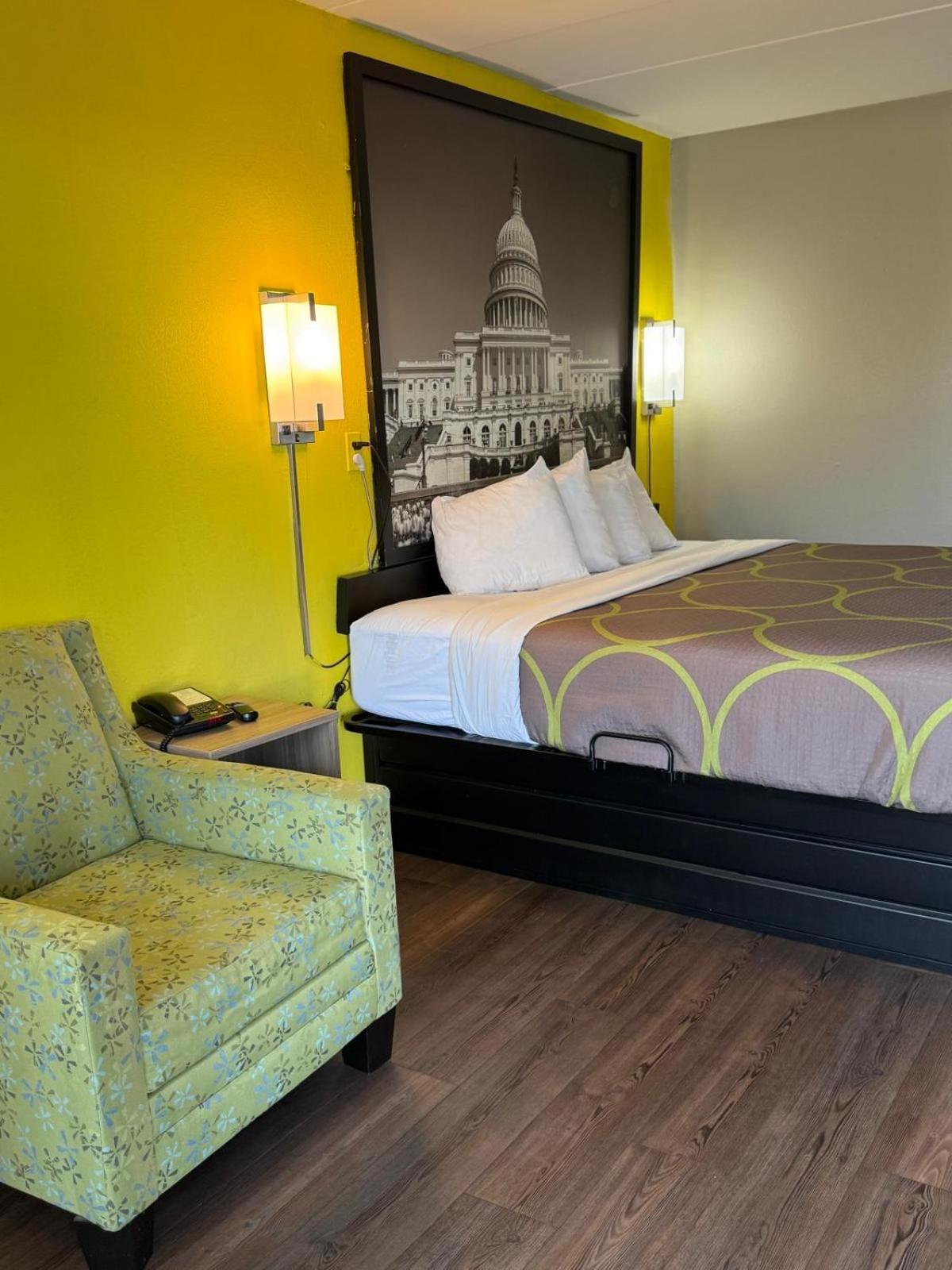 Super 8 By Wyndham Manassas Hotel Kültér fotó